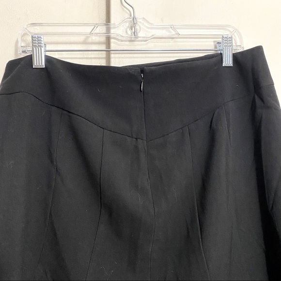 BANDOLINO pencil skirt back yoke and zip close fabric has stretch to it 12 - Picture 5 of 7